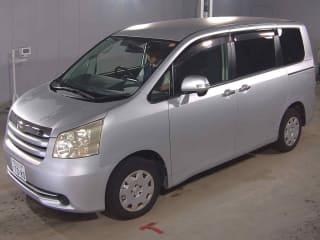 2009 TOYOTA Noah