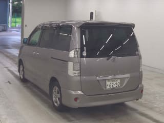 2007 TOYOTA Voxy