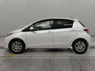 2011 TOYOTA Vitz