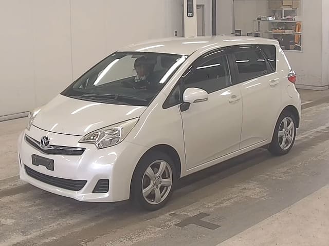 TOYOTA Ractis