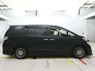 2011 TOYOTA Vellfire