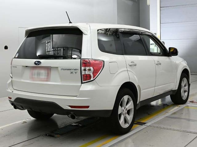 SUBARU Forester thumbnail 2
