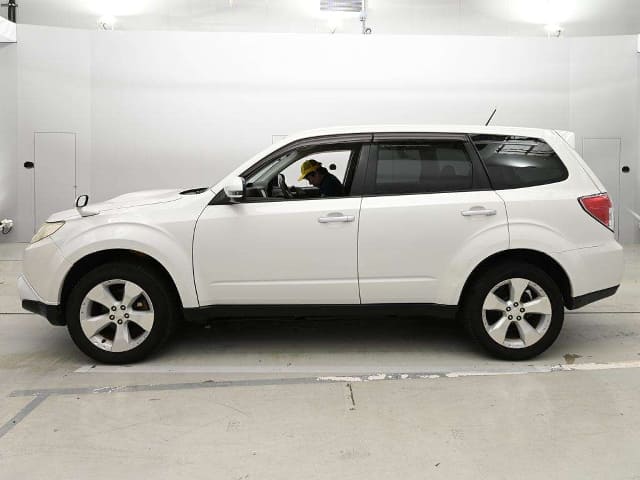 SUBARU Forester thumbnail 4