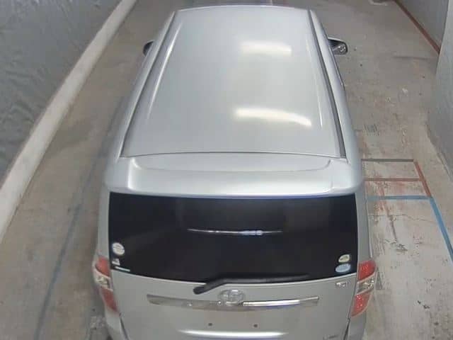 TOYOTA Noah thumbnail 5