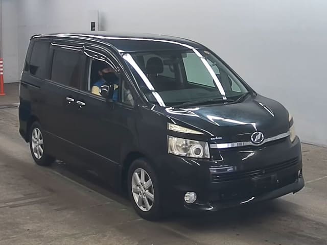 TOYOTA Voxy thumbnail 6