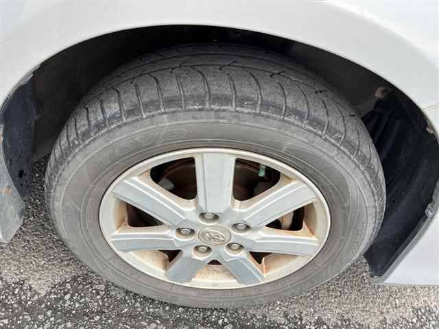 TOYOTA Voxy thumbnail 5