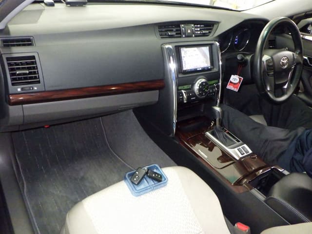 TOYOTA Mark X thumbnail 4