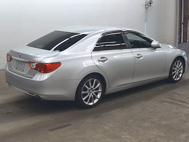 TOYOTA Mark X thumbnail 2