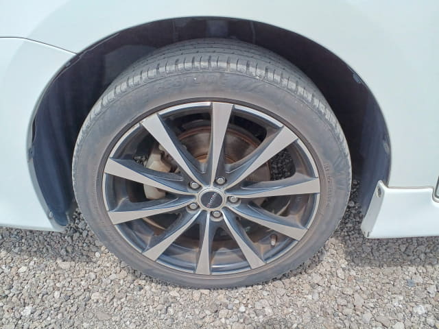 TOYOTA Wish thumbnail 9