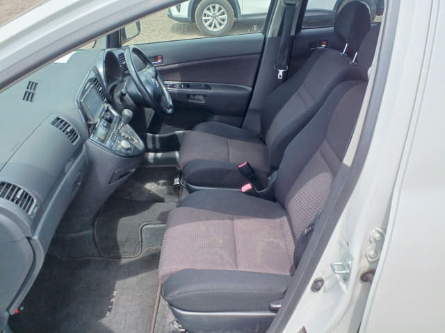 TOYOTA Wish thumbnail 26