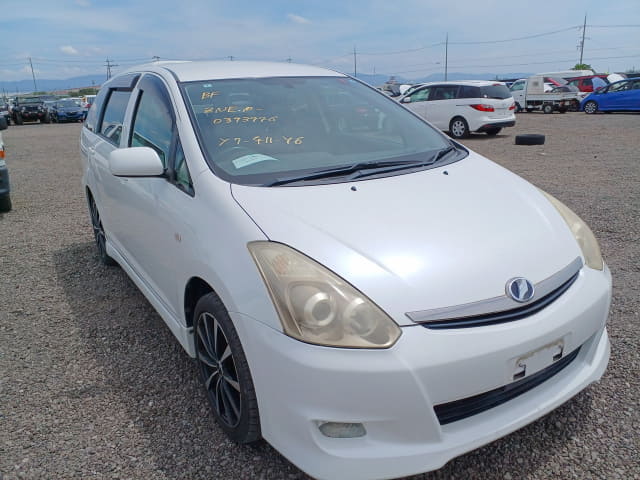 TOYOTA Wish thumbnail 7
