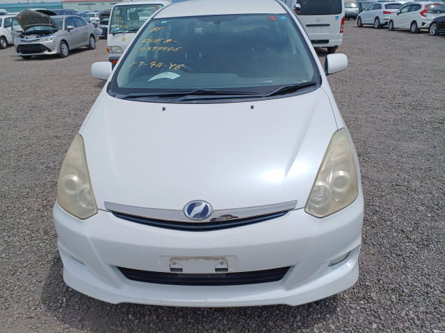 TOYOTA Wish thumbnail 8