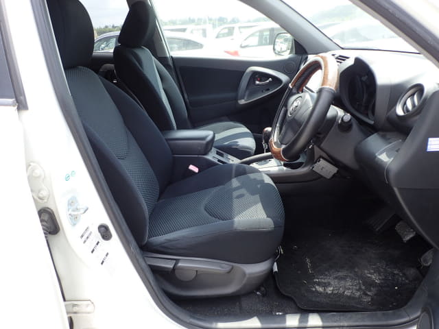 TOYOTA RAV4 thumbnail 25