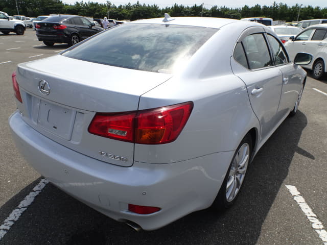 LEXUS IS thumbnail 5