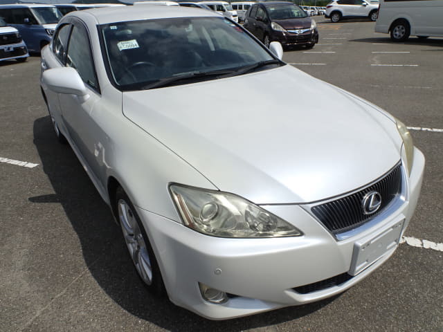 LEXUS IS thumbnail 7