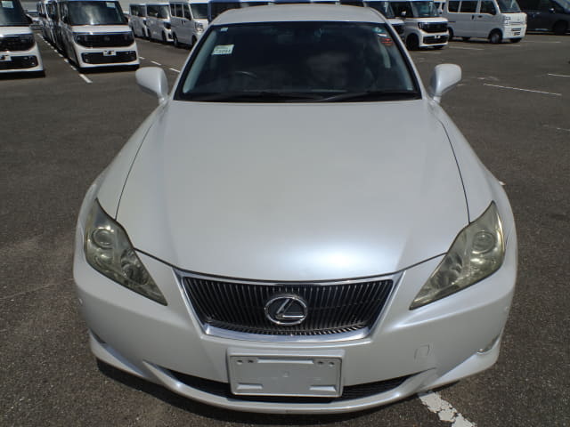 LEXUS IS thumbnail 8