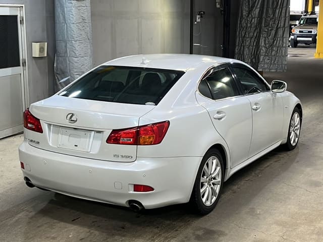 LEXUS IS thumbnail 56