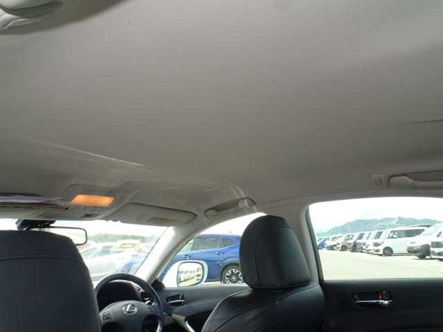 LEXUS IS thumbnail 24
