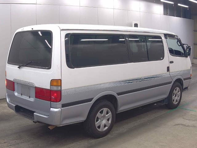 TOYOTA Regiusace Van thumbnail 2