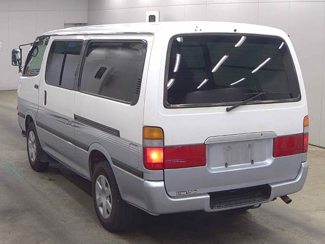 TOYOTA Regiusace Van thumbnail 3