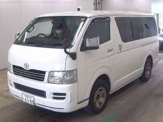 2010 TOYOTA Regiusace Van