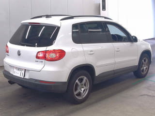 2010 VOLKSWAGEN Tiguan