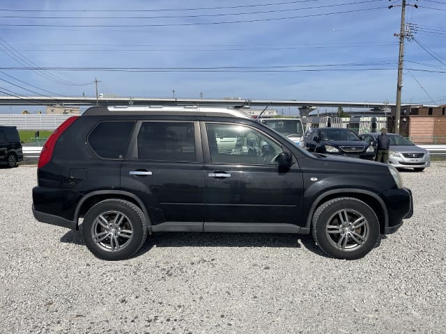NISSAN X-Trail thumbnail 6
