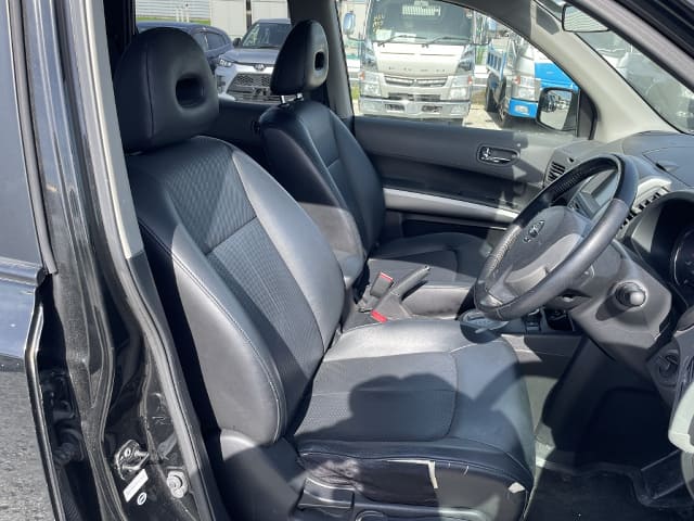 NISSAN X-Trail thumbnail 25