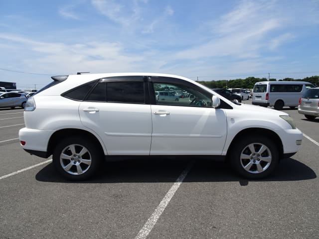 TOYOTA Harrier thumbnail 6