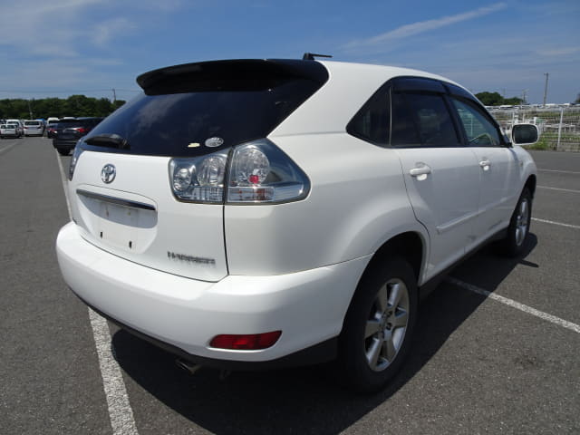 TOYOTA Harrier thumbnail 5
