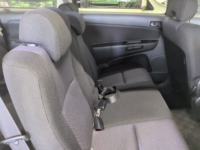 TOYOTA Wish thumbnail 5