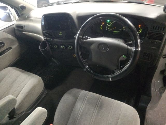 TOYOTA Liteace Noah thumbnail 3