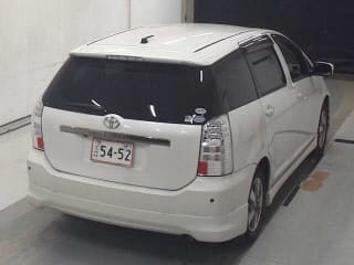 2005 TOYOTA Wish