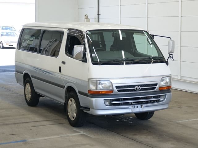 TOYOTA Regiusace Van
