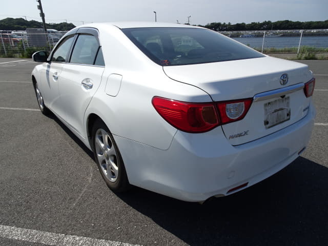 TOYOTA Mark X thumbnail 3