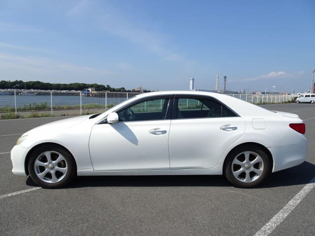 TOYOTA Mark X thumbnail 2