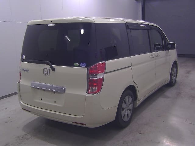 HONDA Step WGN thumbnail 2