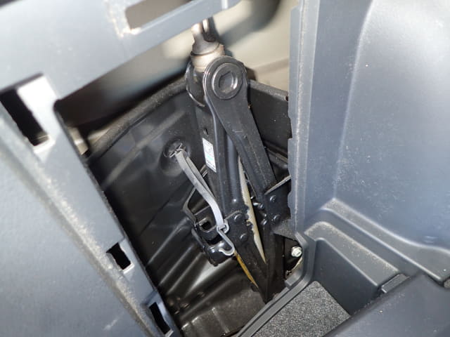 TOYOTA Wish thumbnail 31
