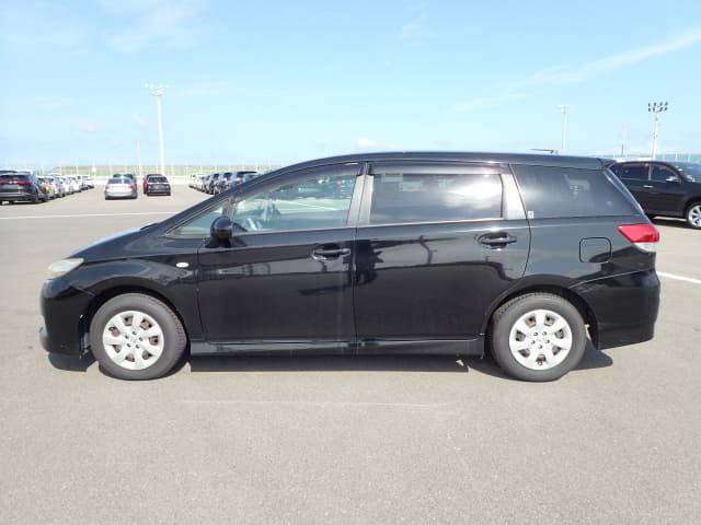 TOYOTA Wish thumbnail 2