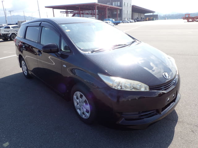 TOYOTA Wish thumbnail 7