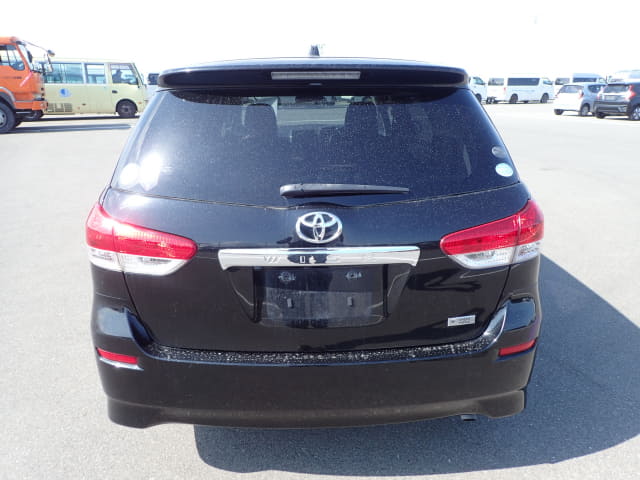 TOYOTA Wish thumbnail 4