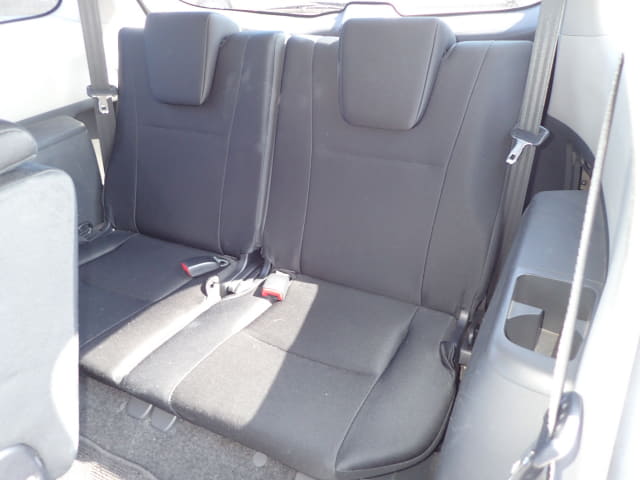 TOYOTA Wish thumbnail 28