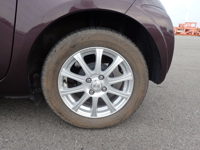TOYOTA IQ thumbnail 10