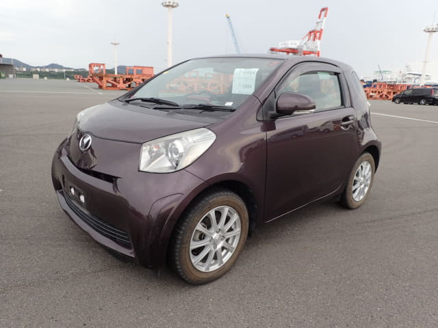 TOYOTA IQ