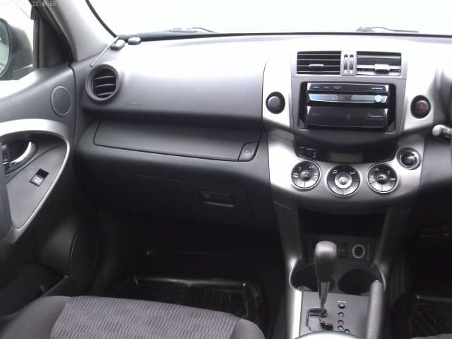 TOYOTA RAV4 thumbnail 32
