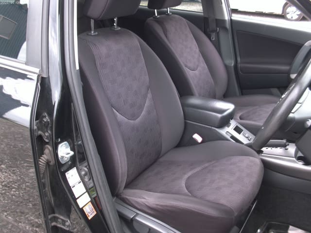 TOYOTA RAV4 thumbnail 25