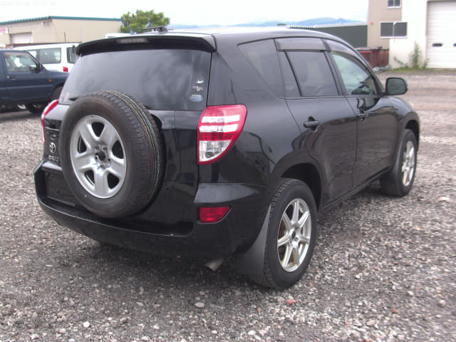 TOYOTA RAV4 thumbnail 5