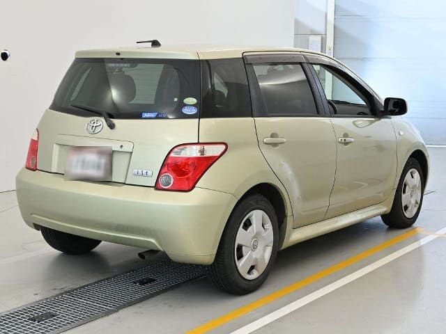 TOYOTA IST thumbnail 2