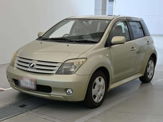 TOYOTA IST
