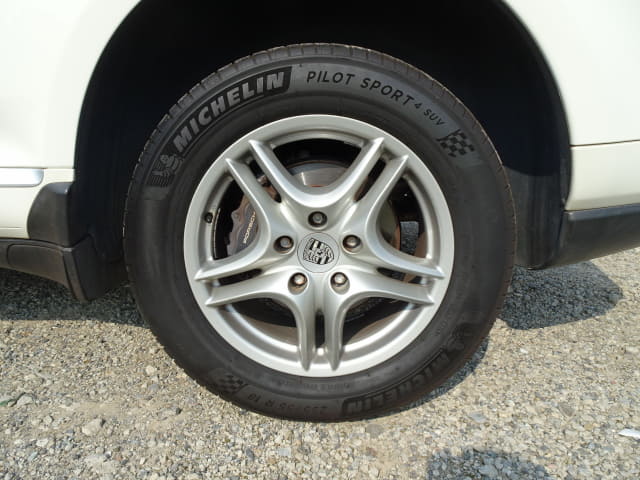 Porsche Cayenne thumbnail 10
